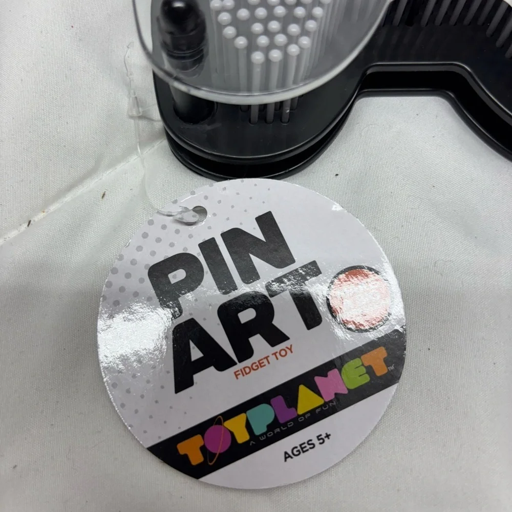 TOYPLANET NWT Pin Art 3D Nail Sculpture Gaming Controller Toy for Kids